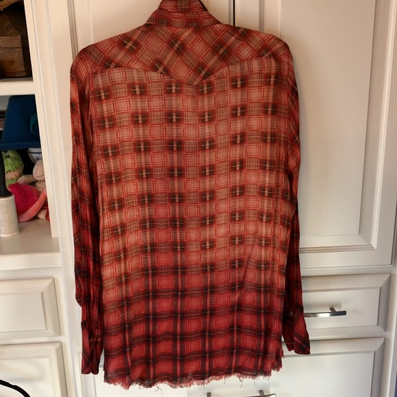 Free People plaid top.  Size large.  Excellent like new condition - Picture 4 of 5